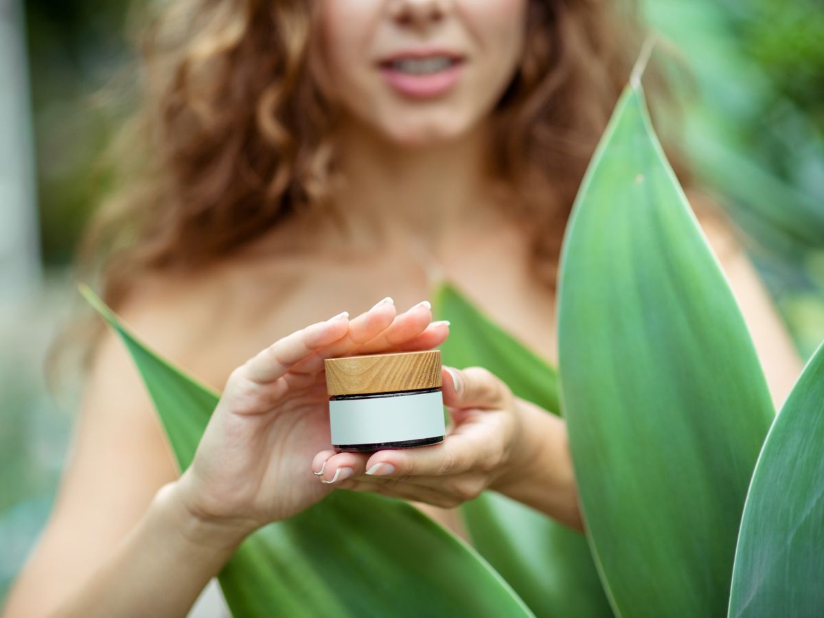 Eko-certyfikaty w produkcji naturalnych kosmetyków rękodzielniczych – co warto wiedzieć?